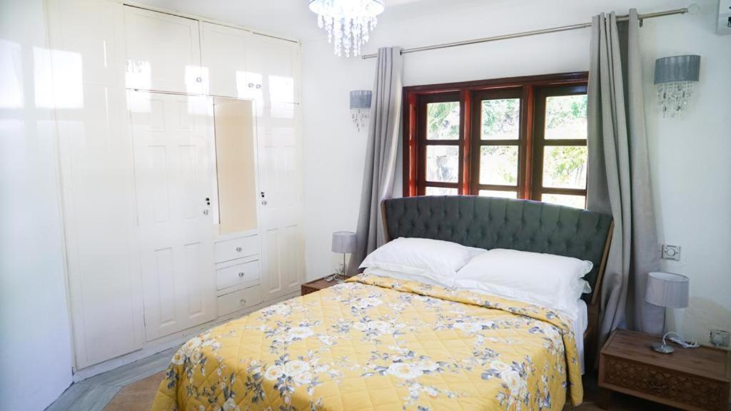 Hotel Ogumka, Self Catering , Beoliere, Mahe à Victoria Extérieur photo
